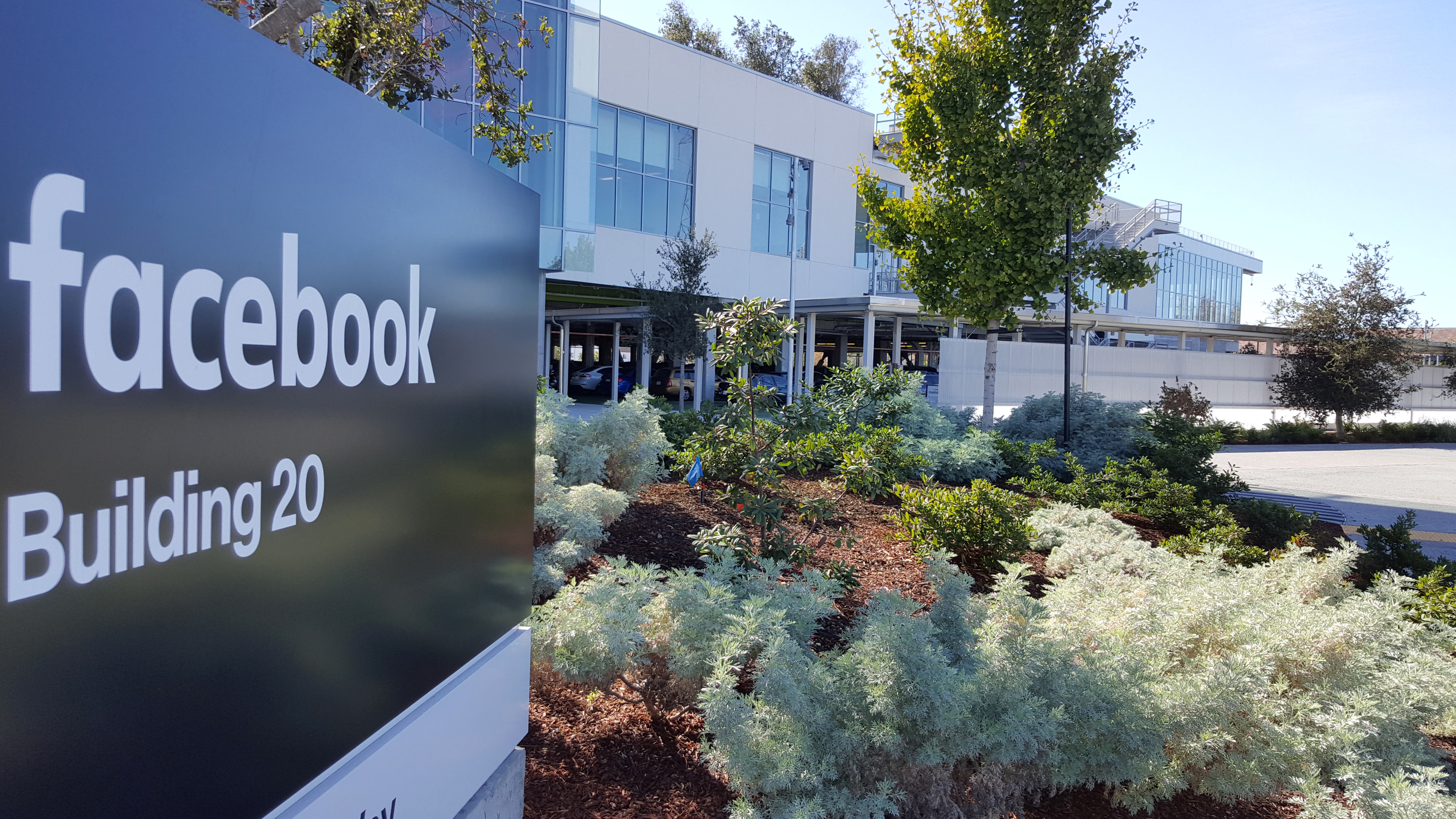 Facebook Corporate Office Headquarters & Customer Service Info